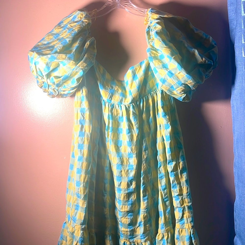 Zara maxi, tie to the back